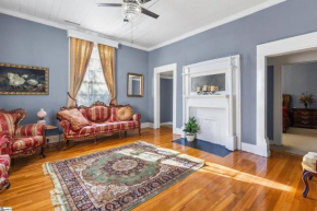 499a Lorriena Room